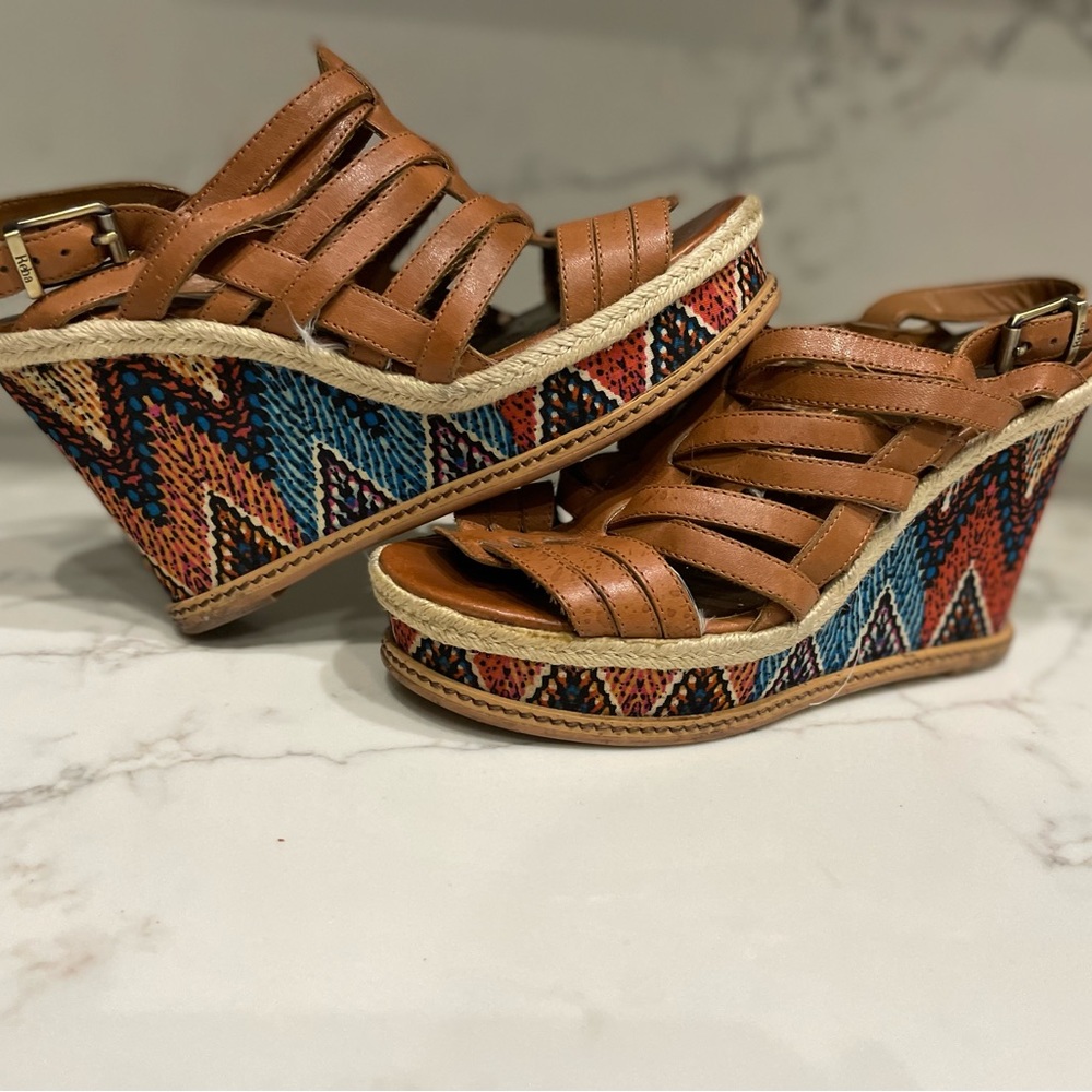 Reba Wedges